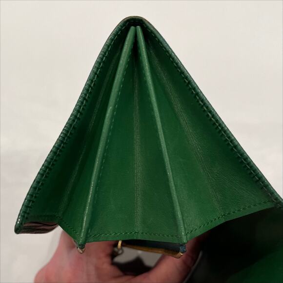Wallet Louis Vuitton Epi Long Wallet in Green - Picture 7 of 8